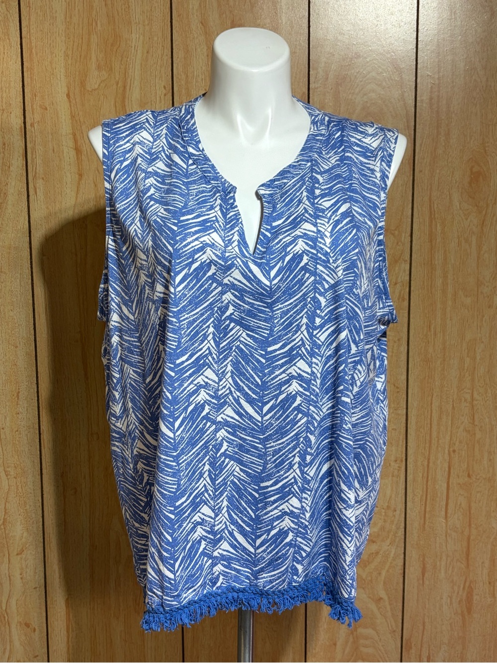 Caribbean Joe Blue & White Printed Fringe-Hem Tank SZ - 3X